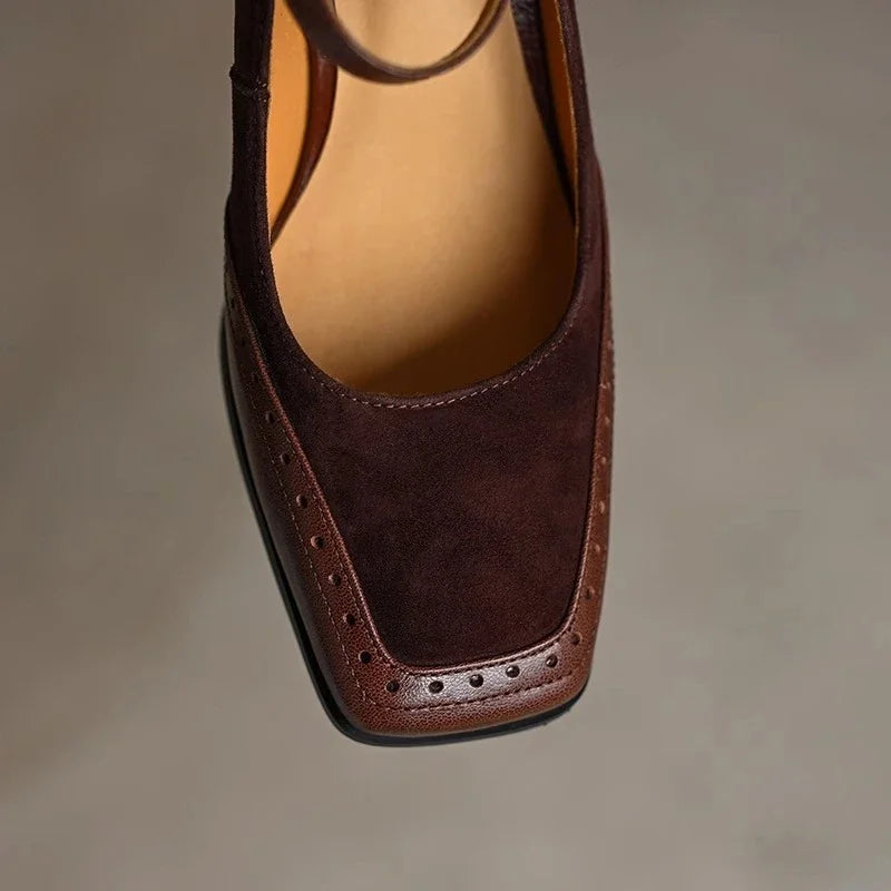 Clara | Classic Pumps